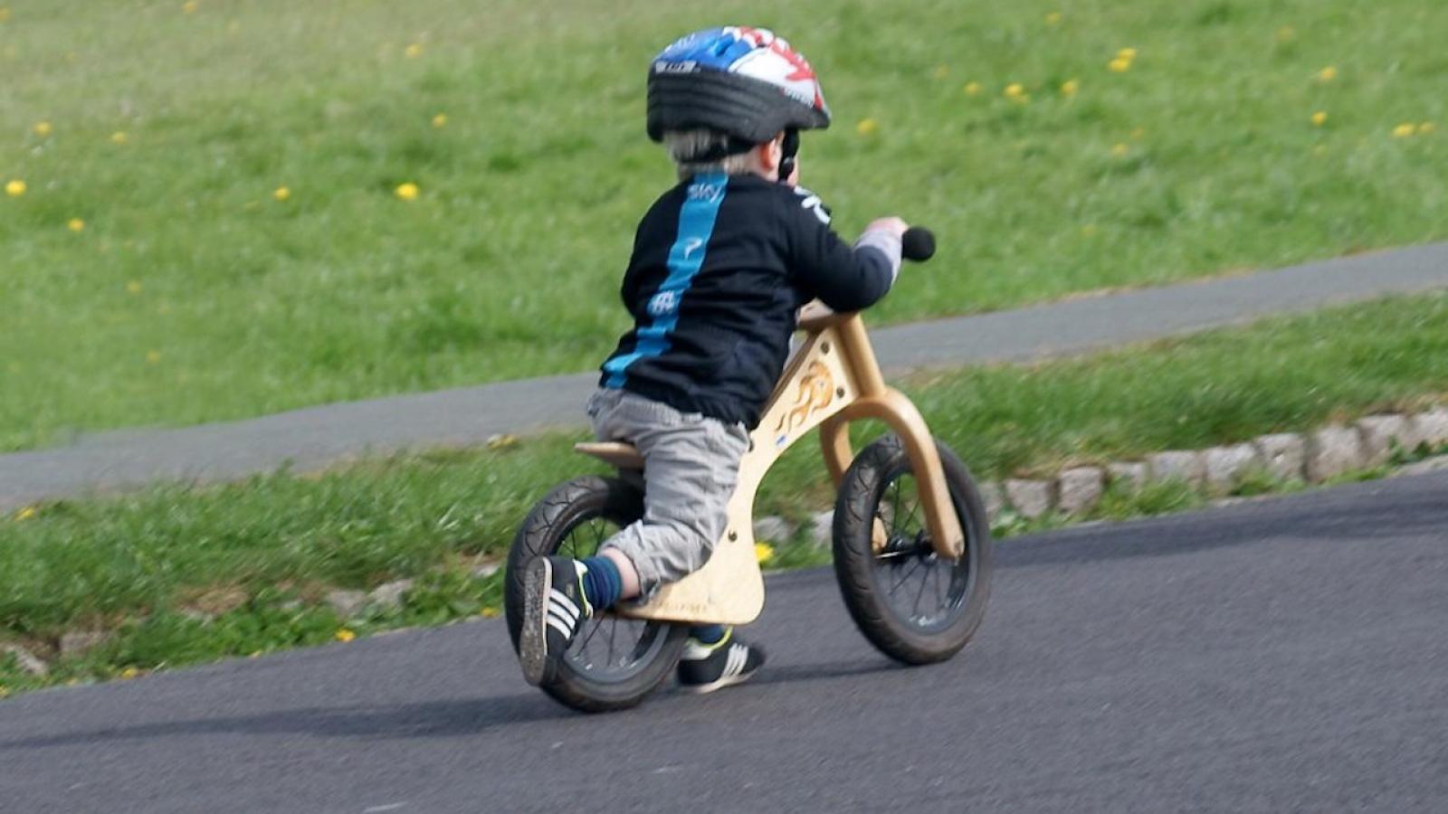 Faire du vélo sans les petites roues, un vrai jeu d'enfant !